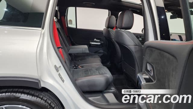 Mercedes-Benz GLB-Class 2025 — ფოტო 12/20