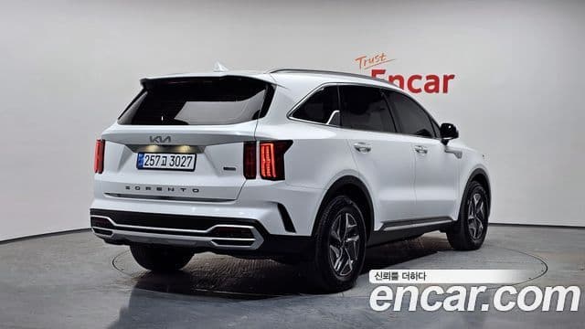 Kia Sorento 2022 — Фото 2/20