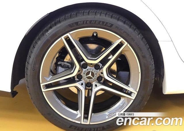 Mercedes-Benz CLS-Class 2023 — Photo 13/20