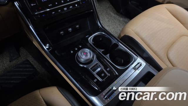 Kia Carnival 2020 — Şəkil 9/20