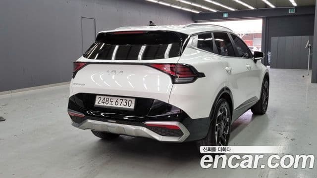 Kia Sportage 2022 — ფოტო 2/18