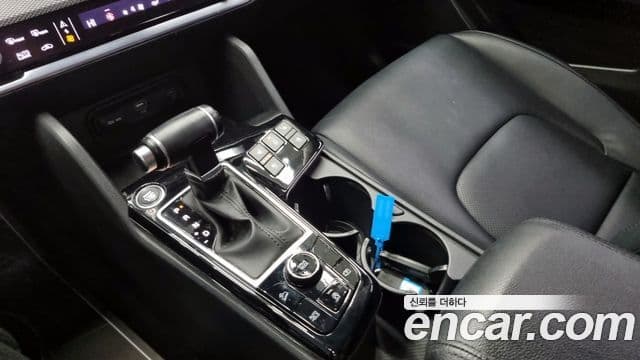 Kia Sportage 2022 — ფოტო 9/18