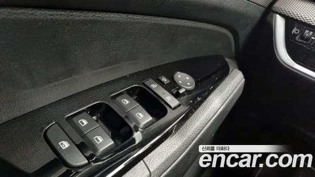 Kia Sportage 2022 — ფოტო 17/18