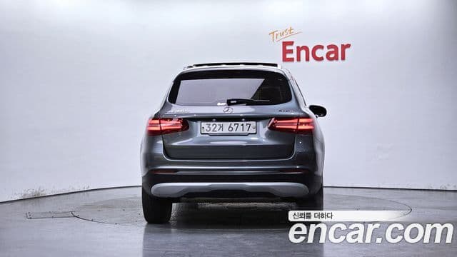 Mercedes-Benz GLC-Class 2019 — ფოტო 4/20