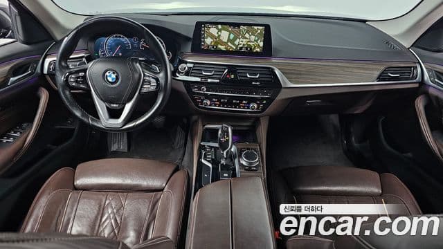 BMW 5 Series 2018 — ფოტო 7/20