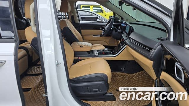 Kia Carnival 2021 — ფოტო 11/20