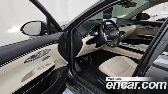 Genesis GV70 2022 — Şəkil 10/20