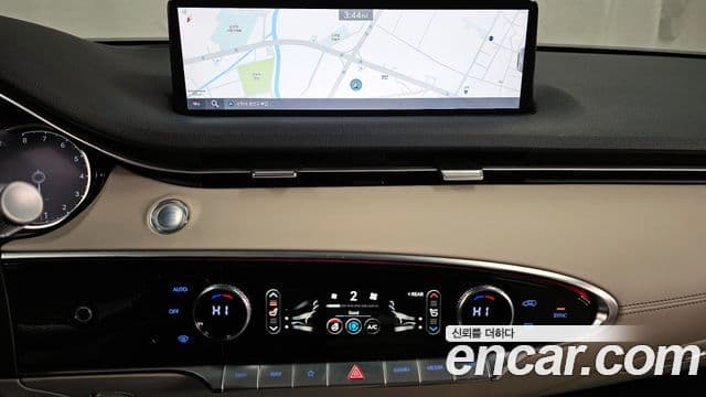 Genesis GV70 2022 — Şəkil 14/20