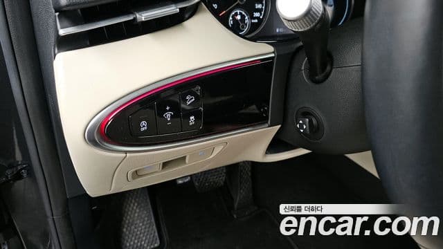 Genesis GV70 2022 — Şəkil 18/20
