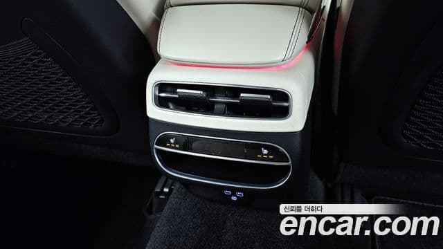 Genesis GV70 2022 — Şəkil 19/20