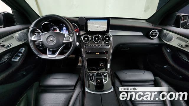 Mercedes-Benz GLC-Class 2018 — ფოტო 13/20
