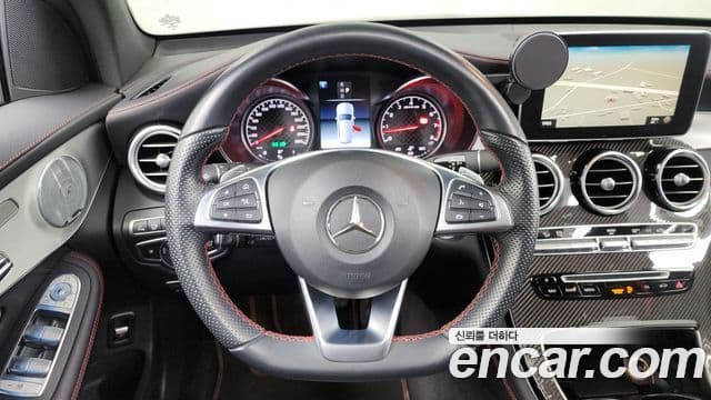 Mercedes-Benz GLC-Class 2018 — ფოტო 17/20