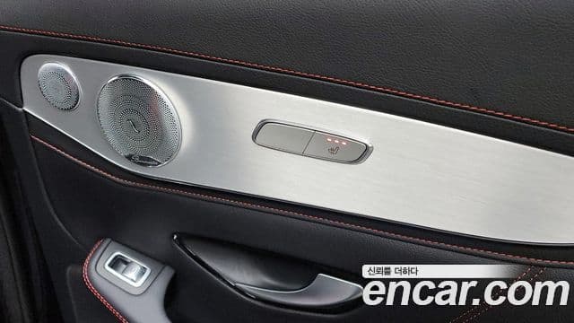 Mercedes-Benz GLC-Class 2018 — ფოტო 7/20