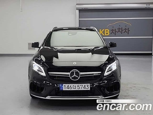 Mercedes-Benz GLA-Class 2018 — Photo 19/19