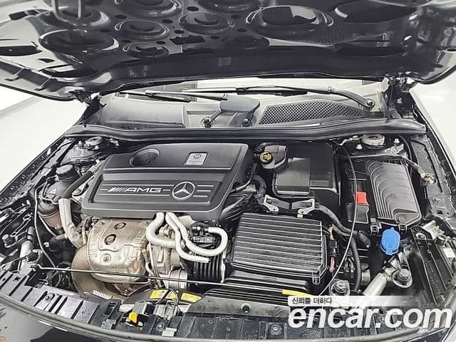 Mercedes-Benz GLA-Class 2018 — Photo 15/19