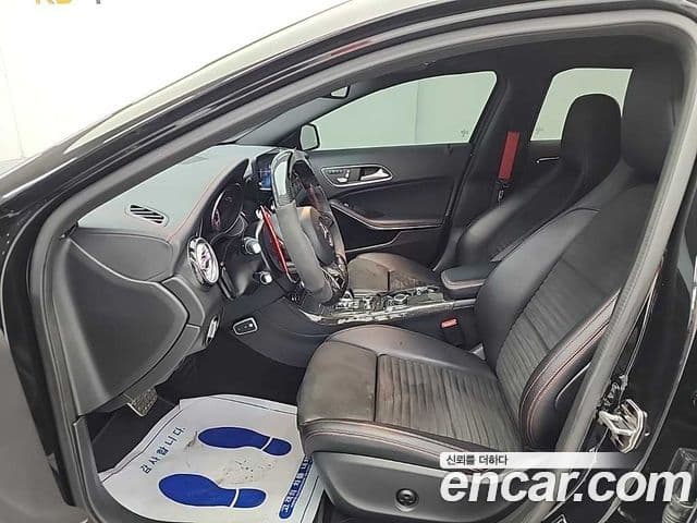 Mercedes-Benz GLA-Class 2018 — Photo 4/19