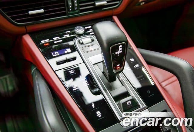 Porsche Cayenne 2020 — Photo 4/20