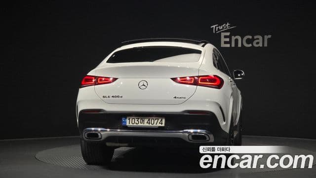 Mercedes-Benz GLE-Class 2022 — ფოტო 4/20