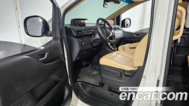 Hyundai Staria 2021 — фото 10 из 20