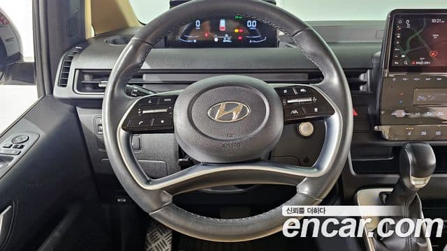 Hyundai Staria 2021 — ფოტო 13/20