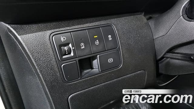 Hyundai Staria 2021 — ფოტო 16/20