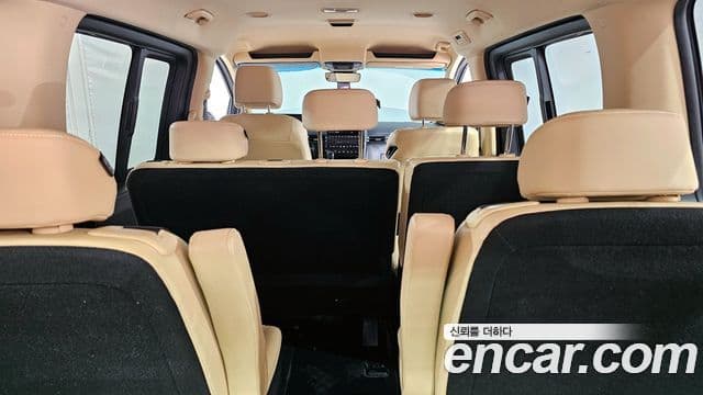 Hyundai Staria 2021 — фото 20 из 20