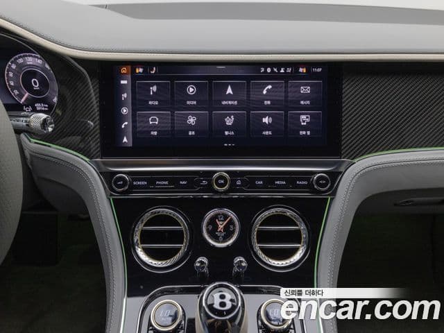 Bentley Continental GT 2025 — Фото 10/19