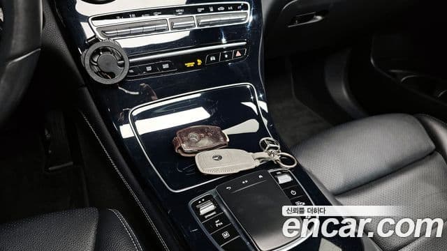 Mercedes-Benz GLC-Class 2021 — Şəkil 16/20