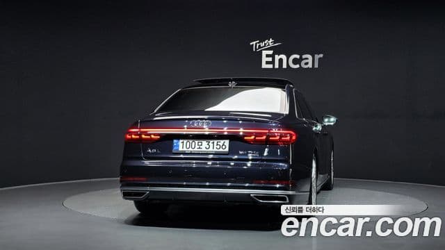 Audi A8 2020 — Фото 3/20