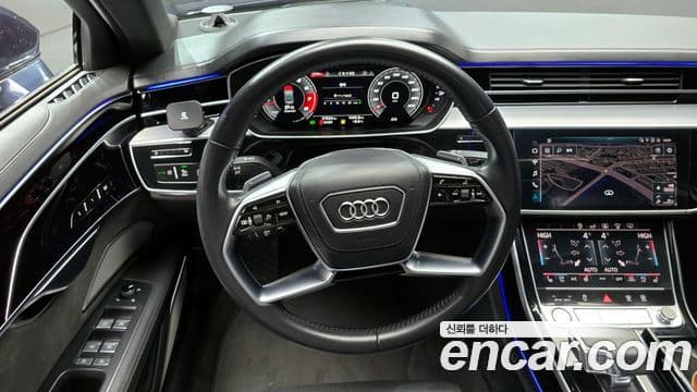 Audi A8 2020 — Фото 13/20