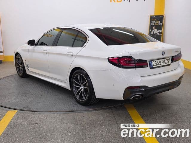 BMW 5 Series 2021 — Şəkil 1/20
