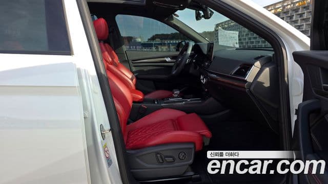 Audi SQ5 2022 — Şəkil 16/20