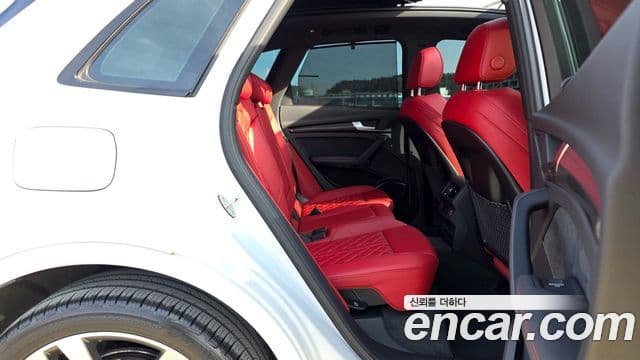 Audi SQ5 2022 — Şəkil 18/20