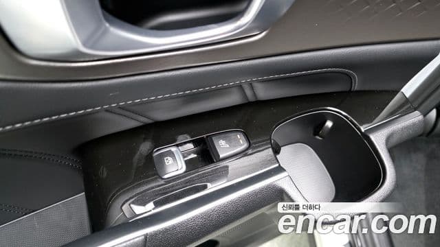Kia Sorento 2021 — Фото 18/20