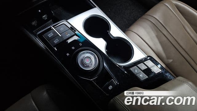 Kia K8 2022 — Photo 2/20