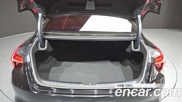 Kia K8 2022 — Photo 11/20