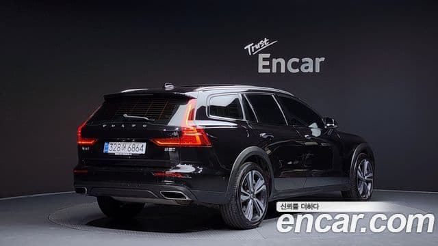 Volvo V60 Cross Country 2020 — Şəkil 2/20