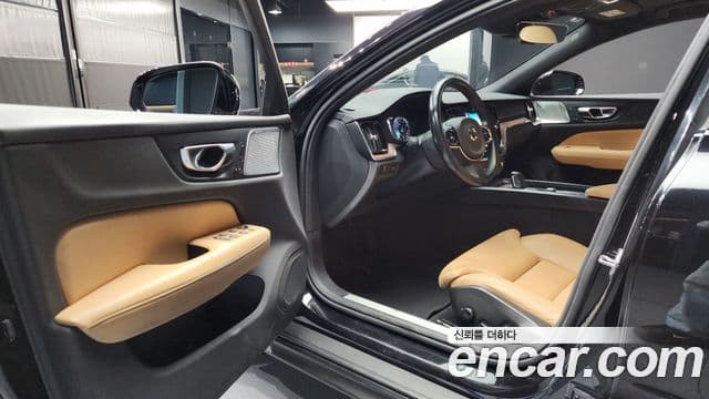 Volvo V60 Cross Country 2020 — Şəkil 10/20