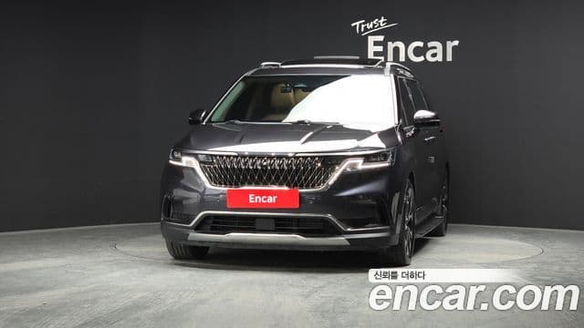 Kia Carnival 2022 — ფოტო 2/20