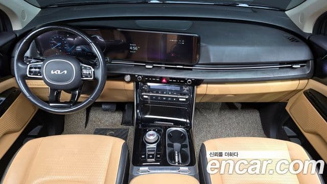 Kia Carnival 2022 — ფოტო 6/20
