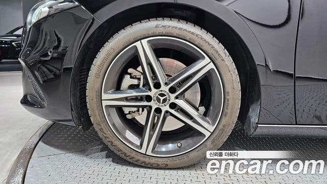 Mercedes-Benz A-Class 2020 — Şəkil 5/20