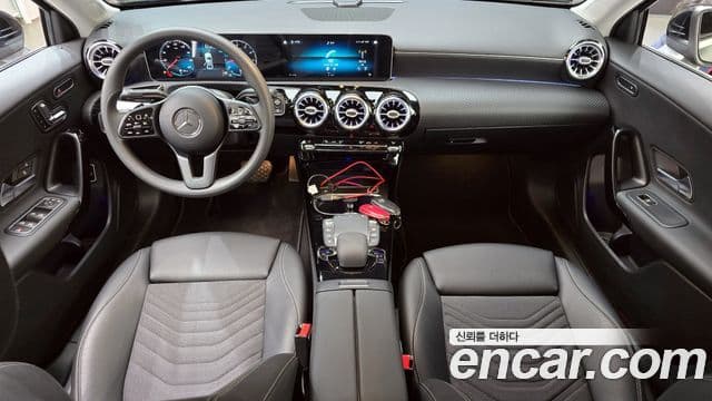 Mercedes-Benz A-Class 2020 — Şəkil 7/20