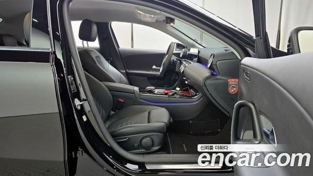 Mercedes-Benz A-Class 2020 — Şəkil 10/20