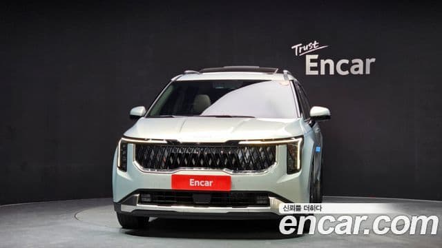 Kia Carnival 2023 — ფოტო 3/20