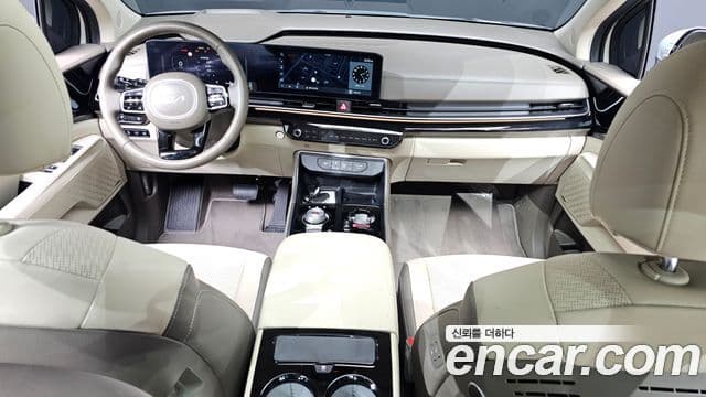 Kia Carnival 2023 — ფოტო 7/20