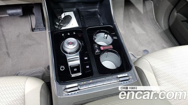 Kia Carnival 2023 — ფოტო 9/20