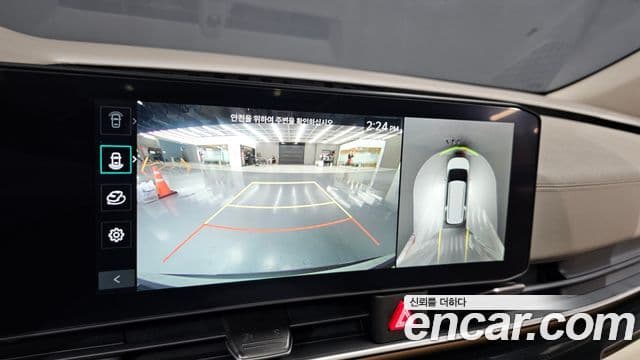 Kia Carnival 2023 — ფოტო 15/20