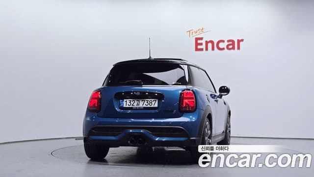 Mini Cooper S 2022 — фото 4 из 20