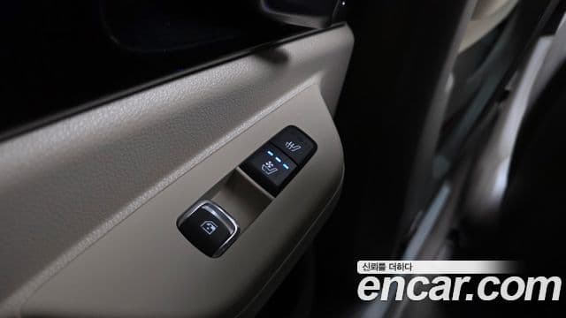 Kia Carnival 2025 — ფოტო 17/20