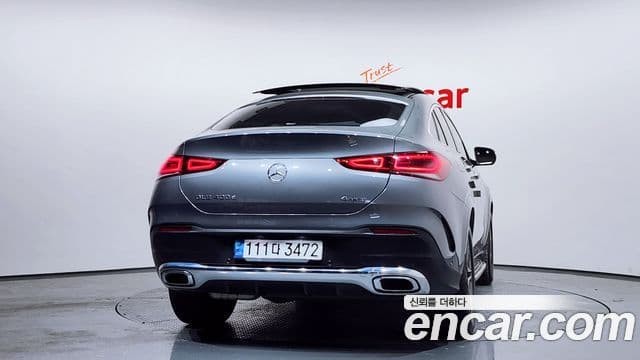 Mercedes-Benz GLE-Class 2021 — ფოტო 16/20